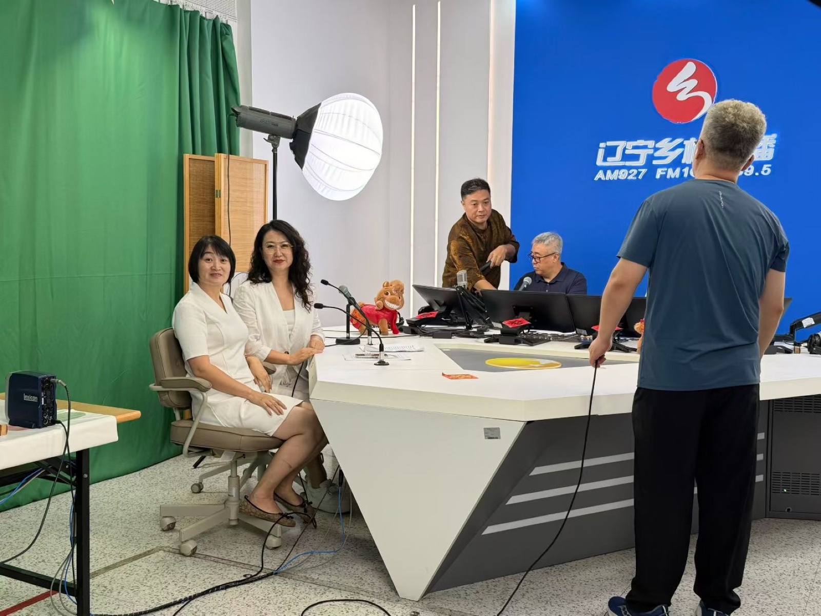 工作与访谈花絮｜让照片和内容相互说明